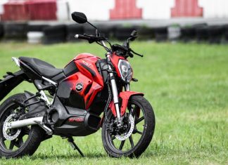 Revolt RV 400