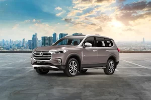 भारत में बिक रही FORTUNER की मुश्किलें