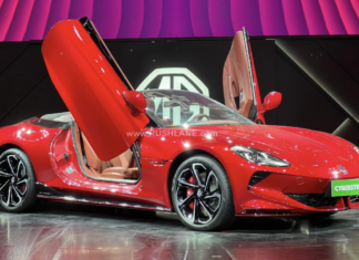MG Motors ने शोकेस किया Cyberster इलेक्ट्रिक स्पोर्ट्स कार