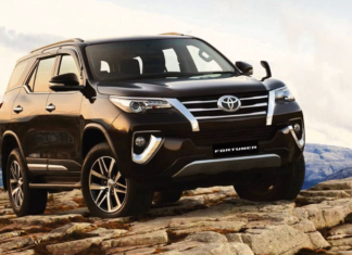 Toyota ने बढ़ाई कीमत, 1 अप्रैल से हो जाएँगी सभी गाड़ियां महंगी