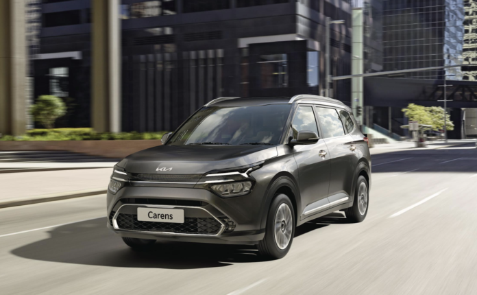 Kia Carens 2024 अब नए अवतार में