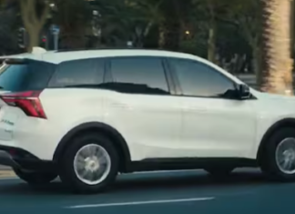 Mahindra XUV700 चाहने वालो को खुशखबरी, AX5 select वेरिएंट हुआ लांच