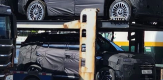 Hyundai Alcazar Facelift टेस्टिंग के दौरान फिर आई नजर