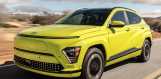 2 महीने से शोरूम पर खड़ी-खड़ी धूल खा रही Hyundai की ये कार,