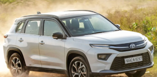 Toyota की ये मिनी Fortuner आपकी फैमिली के लिए है बेस्ट