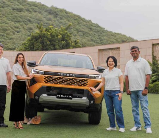 Toyota Launches All-New Hilux in India at Rs 31.99 Lakh Starting Price! Toyota launches new hilux in india at 31.99 lakh