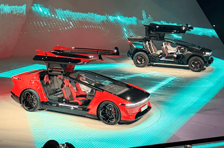 Saudi Arabia’s CEER Unveils All-Electric Exobot Sedan and SUV